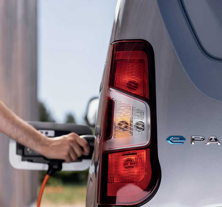 New PEUGEOT e-PARTNER connected to a charging station