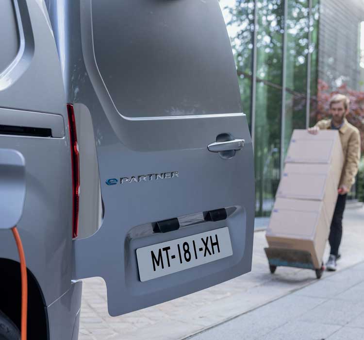 PEUGEOT e-Partner 100% electric commercial van