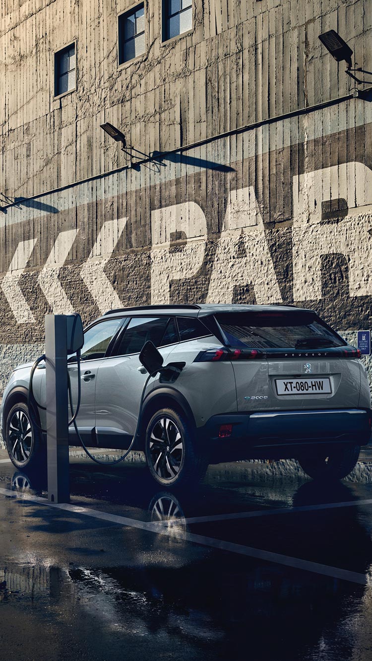 Charge your PEUGEOT electric vehicle