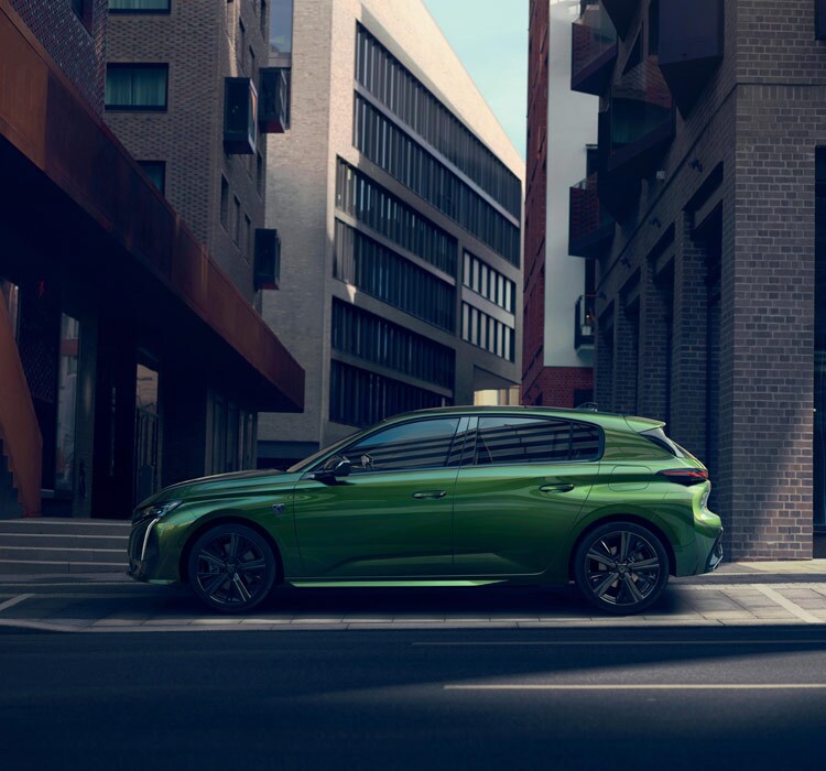 New PEUGEOT 308 HYBRID - Full sporty profile