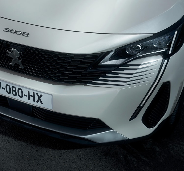 Frameless grille on the PEUGEOT 3008 SUV HYBRID